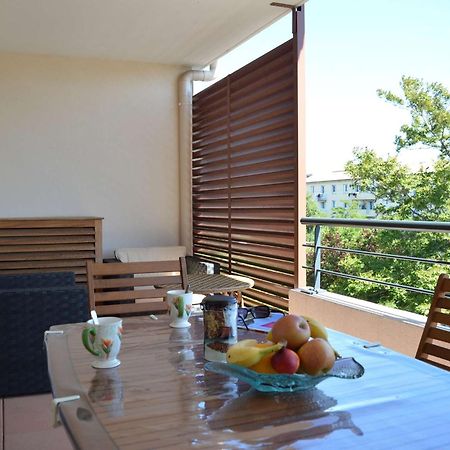 Spacieux 3 Pieces Avec Terrasse, Piscine Et Garage, A 2 Pas De La Plage - Saint Raphael - Fr-1-226A-274 Buitenkant foto