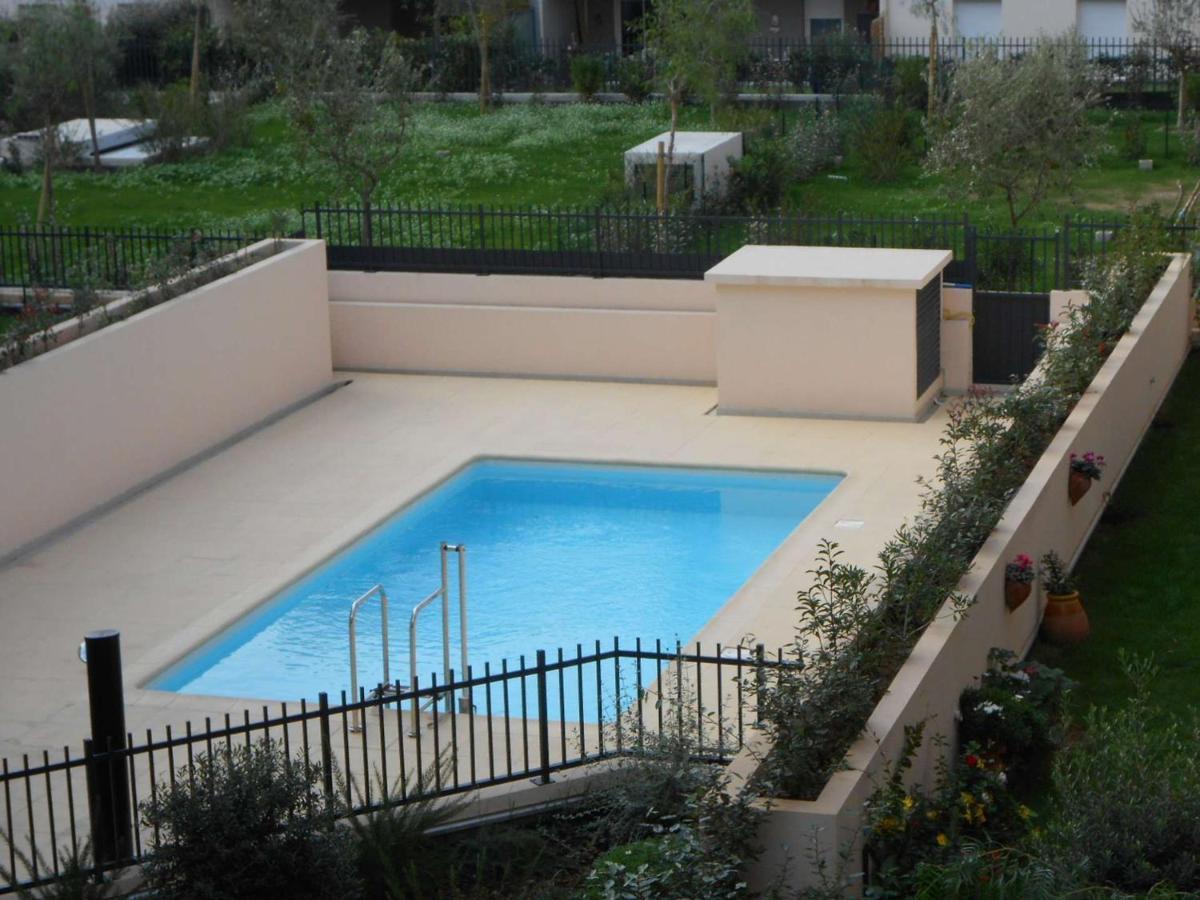 Spacieux 3 Pieces Avec Terrasse, Piscine Et Garage, A 2 Pas De La Plage - Saint Raphael - Fr-1-226A-274 Buitenkant foto